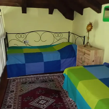 度假居 Cozy House In With Mountain View